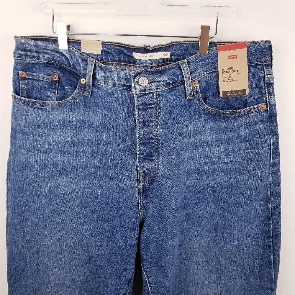 Levi's Wedgie Straight Fit A09770003 Button Fly Jeans NWT - Picture 11 of 14